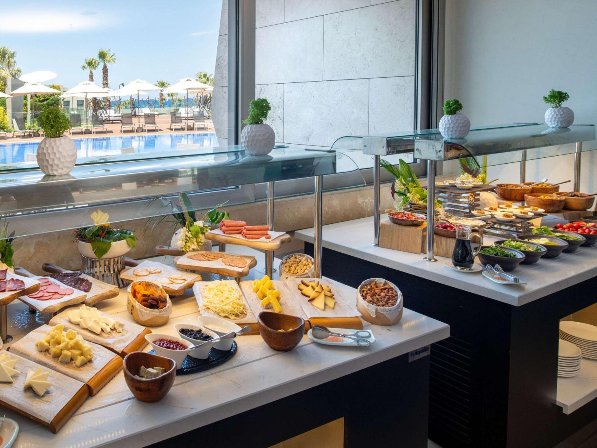 Swissotel Resort Bodrum Beach Тургутрейс Екстериор снимка
